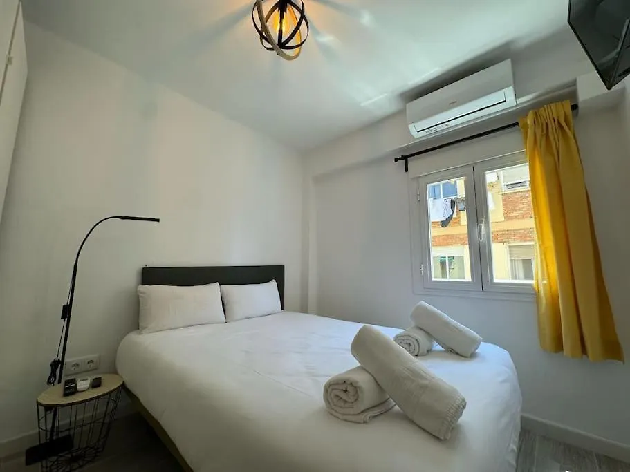 Shelter In Malaga - C1 Apartman 0*,