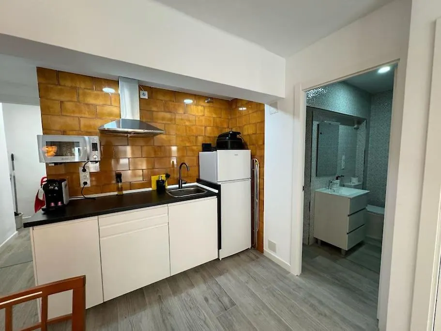 Shelter In Malaga - C1 Apartman