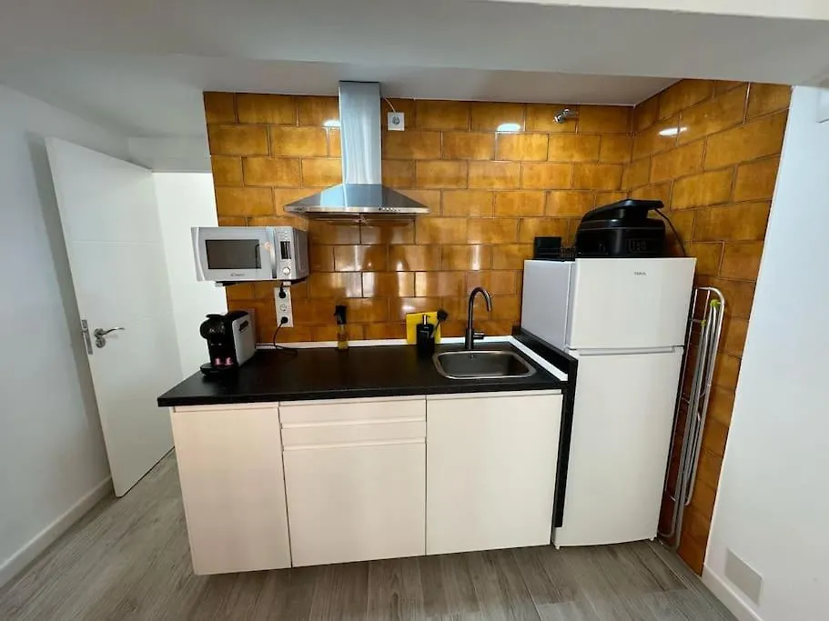 Shelter In Malaga - C1 Apartman